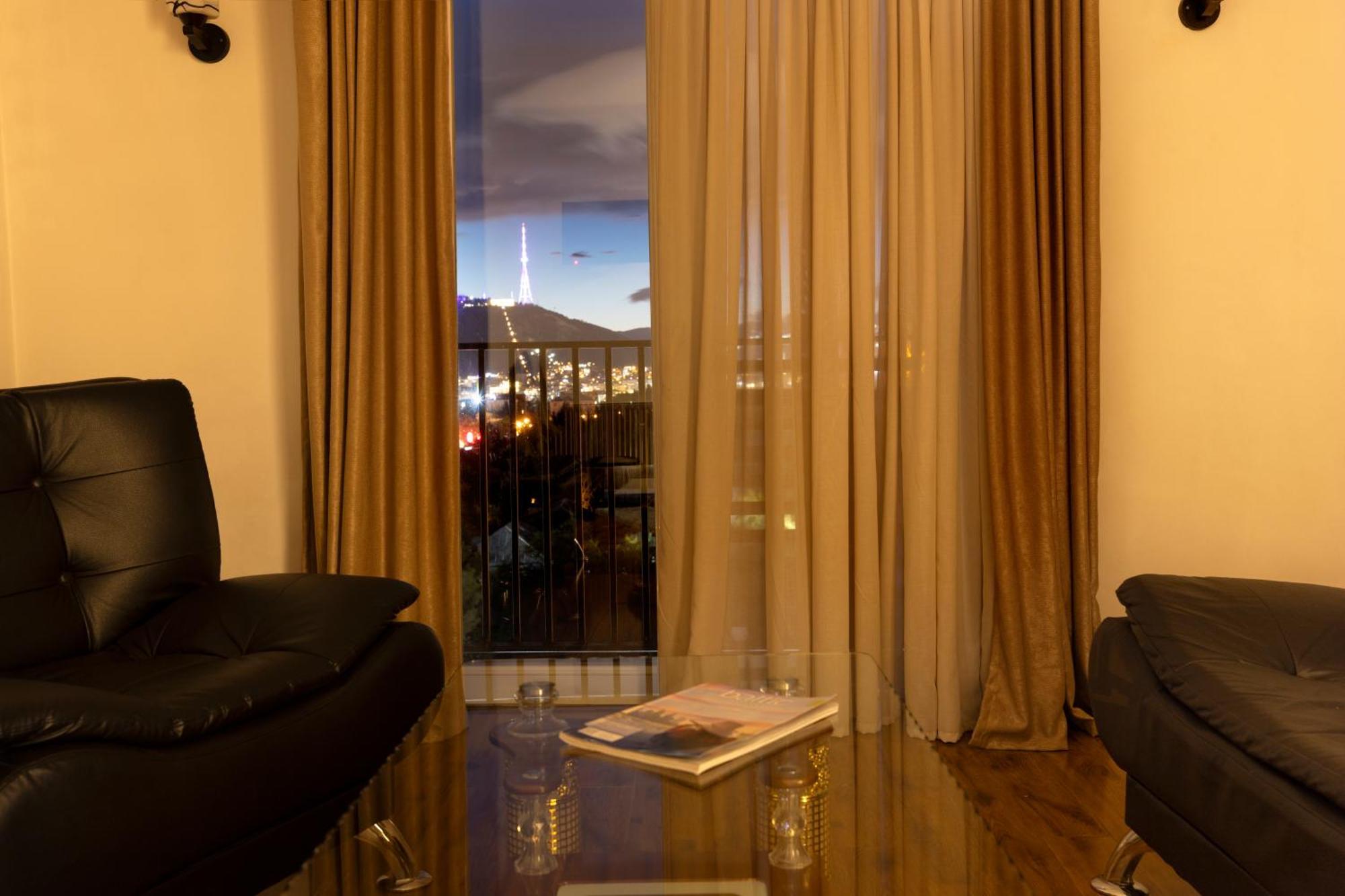 Hotel Grand Palace Tbilisi Quarto foto